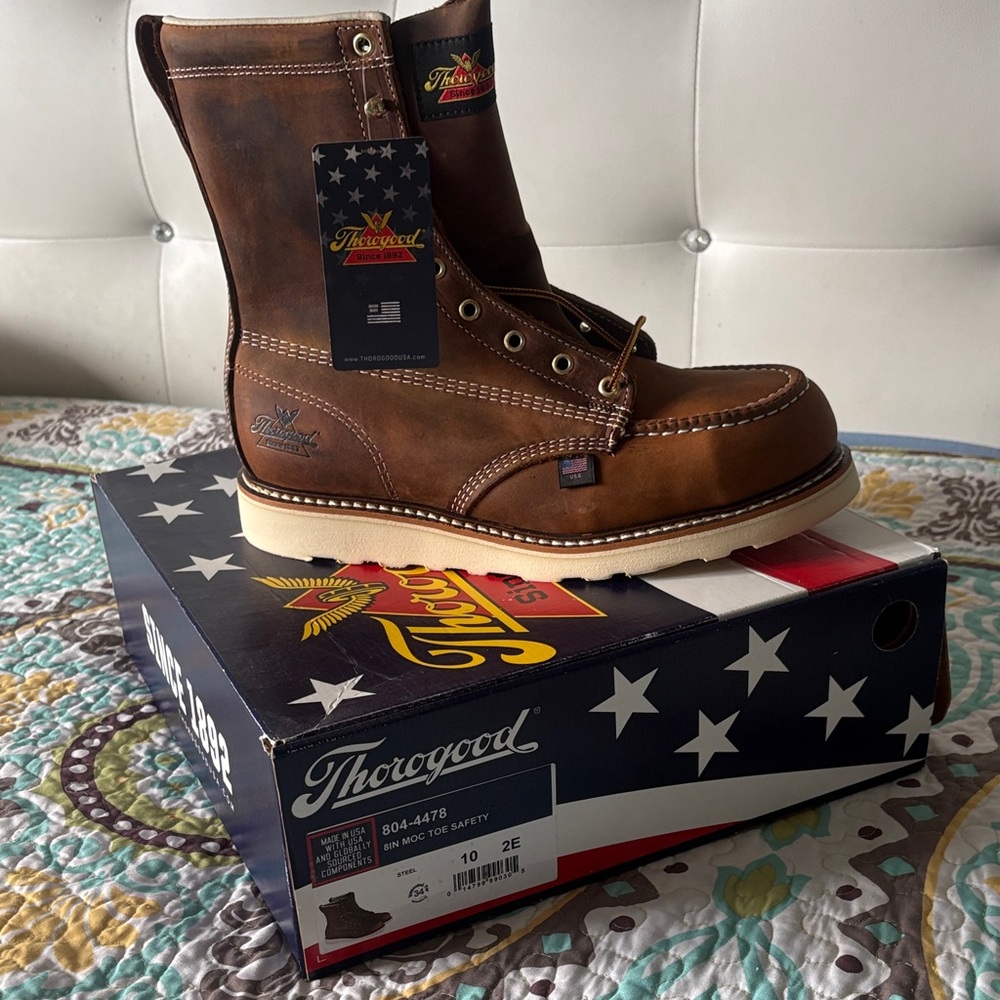 Men's Thorogood Brown Leather Boots NWT and box